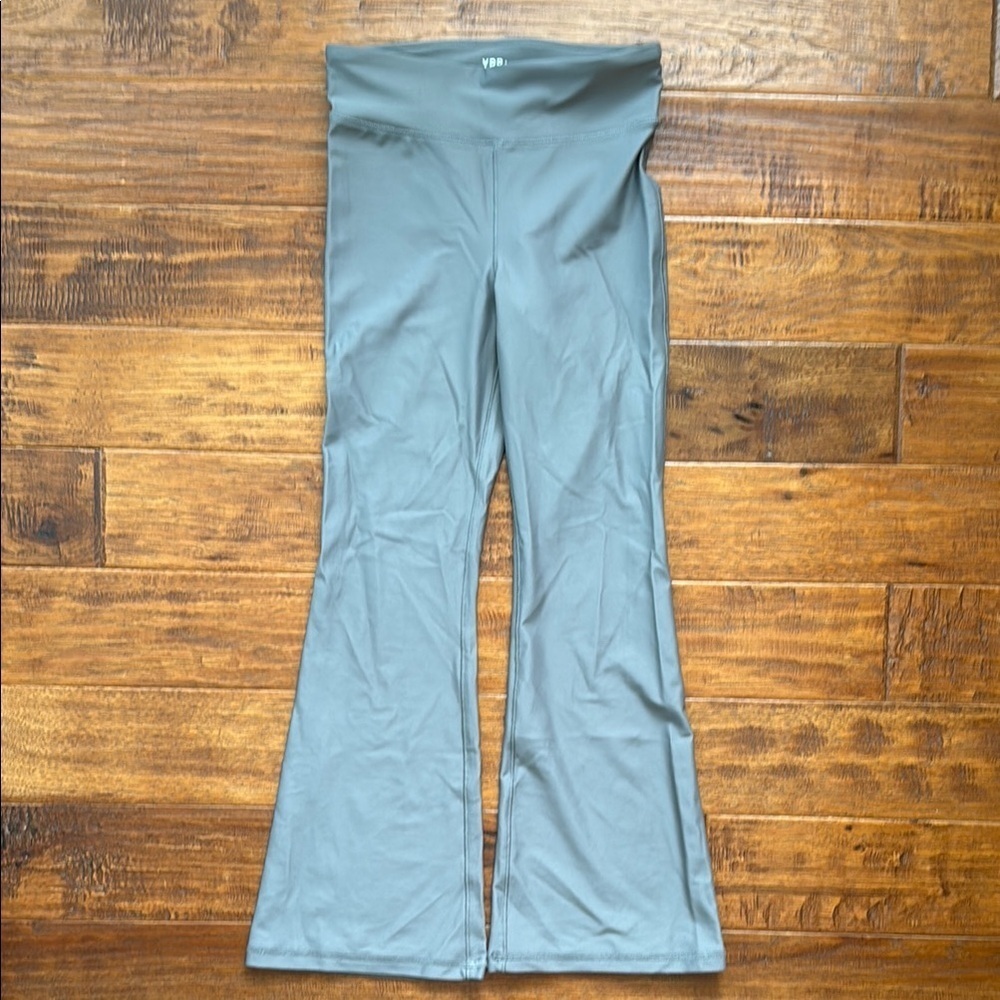 Abercrombie ypb flare leggings, size 7-8, grey